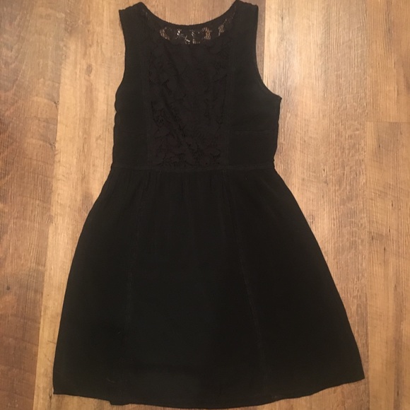 ⚫️ American Eagle dress with lace detail, size 6 - Picture 2 of 6